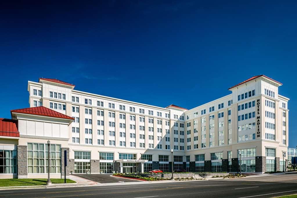 Hotel Madison & Shenandoah Conference Ctr. Харисонбург Екстериор снимка