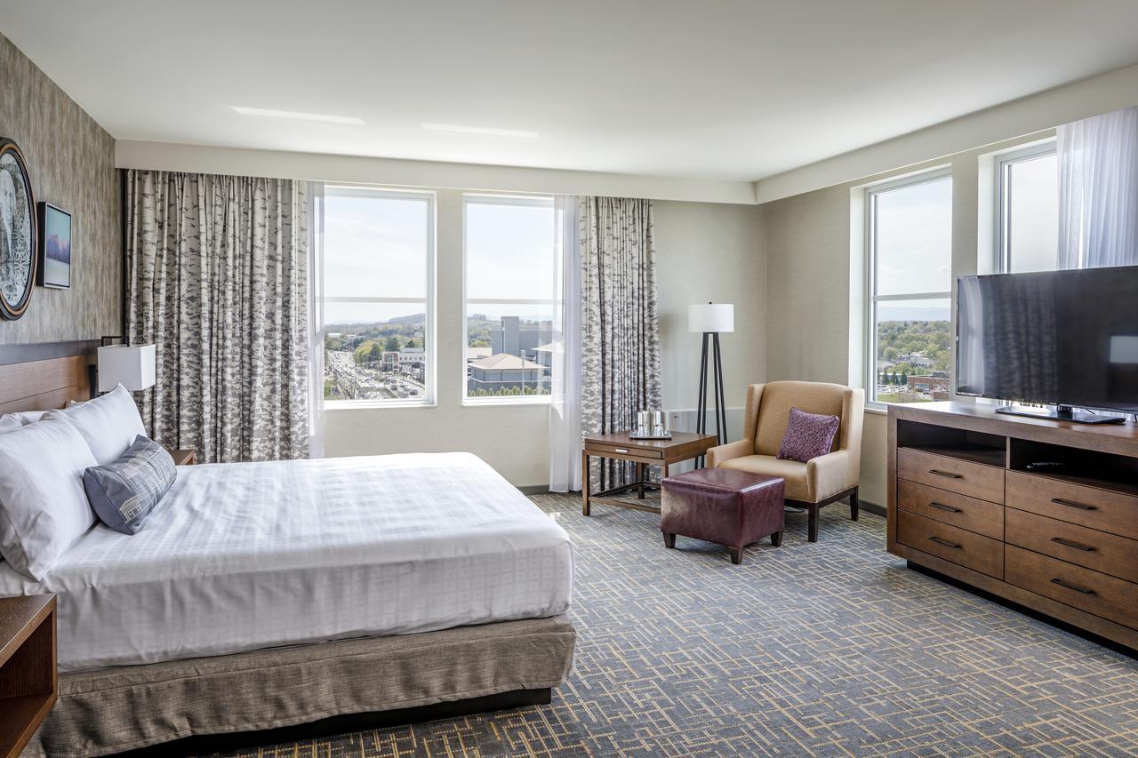 Hotel Madison & Shenandoah Conference Ctr. Харисонбург Екстериор снимка